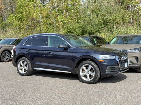 Used 2020 Audi Q5 2.0T Premium w/ Convenience Package image 1