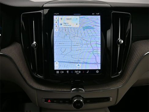 Used 2022 Volvo XC60 B6 Inscription w/ Advanced Package image 19