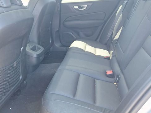Used 2025 Volvo V60 B5 Cross Country Plus AWD/4WD image 15