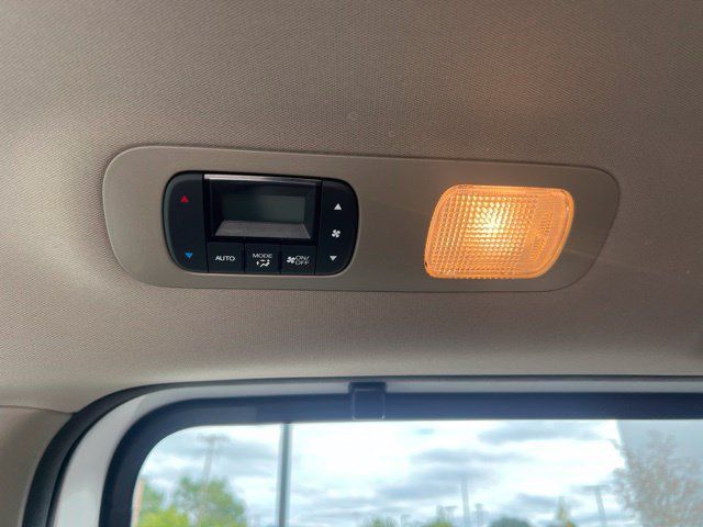 Used 2024 Honda Odyssey Elite image 22