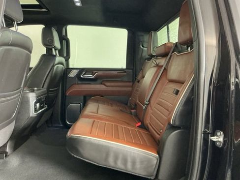 Used 2024 GMC Sierra 3500 Denali Ultimate image 30