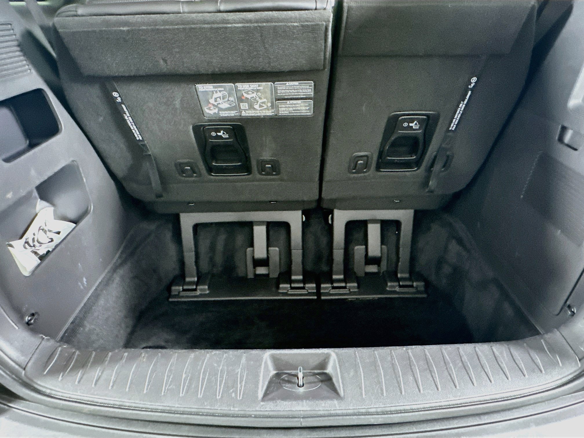 Used 2026 Kia Carnival FWD image 30