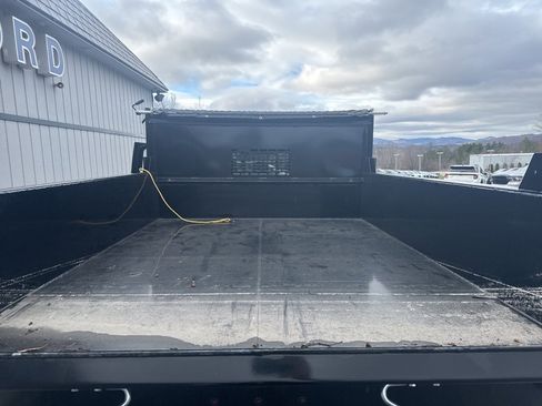 New 2025 Ford F550 XL w/ XL Chrome Package image 18