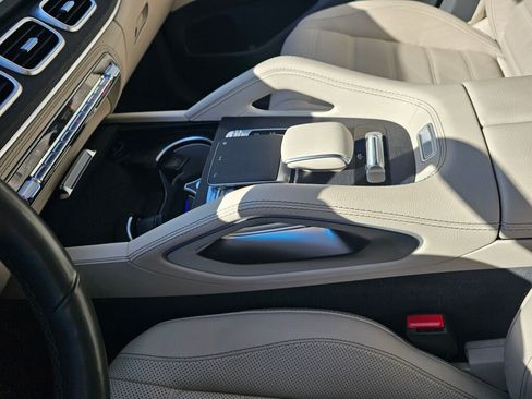 Used 2020 Mercedes-Benz GLS 450 4MATIC image 27