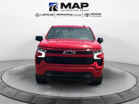 Used 2023 Chevrolet Silverado 1500 RST w/ Z71 Off-Road Package AWD/4WD image 8