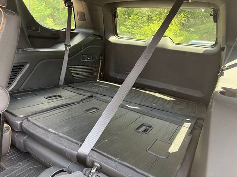 Used 2023 GMC Yukon AT4 w/ LPO, Floor Liner Package AWD/4WD image 7