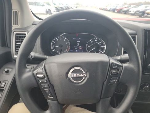 Used 2024 Nissan Frontier SV image 13