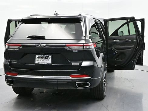 Used 2023 Jeep Grand Cherokee Overland w/ Luxury Tech Group IV image 38