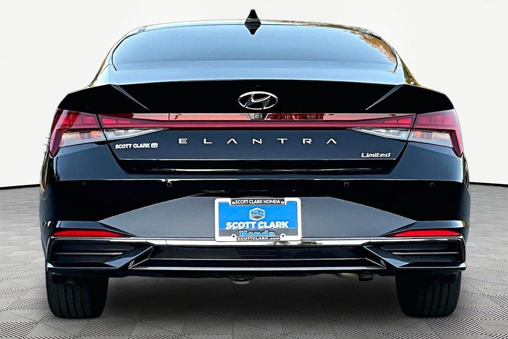 Used 2023 Hyundai Elantra Limited FWD image 6