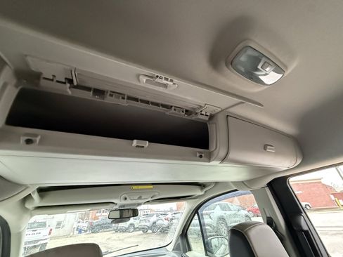 Used 2019 Ford Transit Connect XLT w/ XLT Premium Package image 31