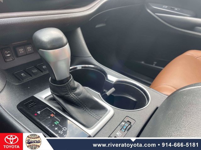 Used 2018 Toyota Highlander Limited Platinum AWD/4WD image 31
