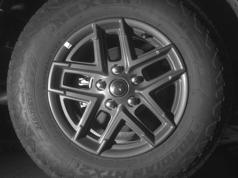 Used 2025 Jeep Wrangler Unlimited Sport AWD/4WD image 15