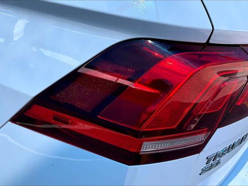 Used 2021 Volkswagen Tiguan SEL w/ 3-Row Tiguan MDO Package FWD image 28