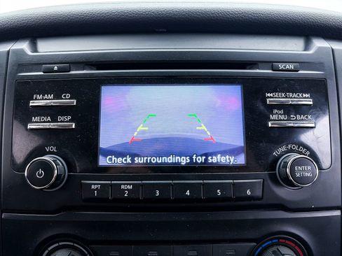 Used 2018 Nissan Titan S RWD image 4