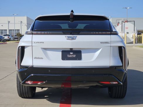 Certified 2026 Cadillac Lyriq Signature Luxury w/ Nappa Leather Package AWD/4WD image 8
