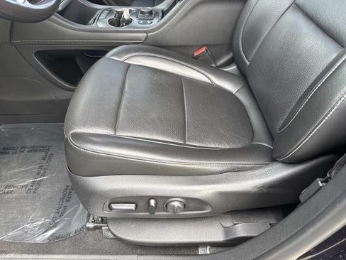 Used 2021 GMC Acadia SLT w/ Premium Package FWD image 14