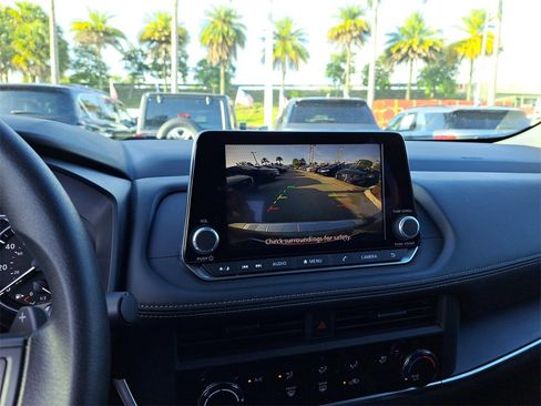 Certified 2025 Nissan Rogue S image 23