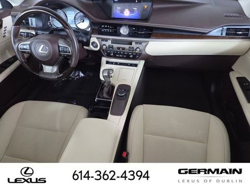 Used 2017 Lexus ES 350 w/ Premium Package FWD image 28