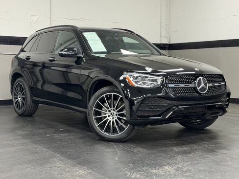 Used 2021 Mercedes-Benz GLC 300 image 2