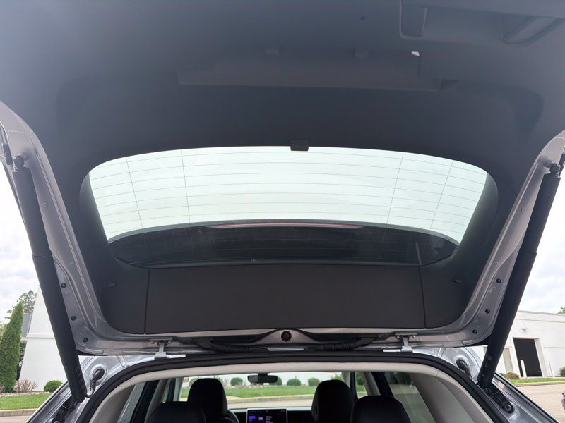 Used 2025 Volkswagen Tiguan SE AWD/4WD image 13