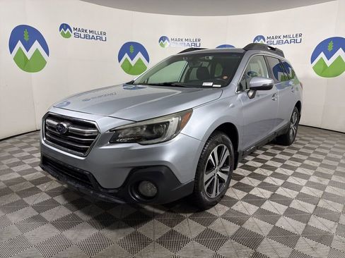 Used 2019 Subaru Outback 2.5i Limited w/ Popular Package #2 image 3