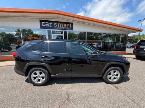 Used 2019 Toyota RAV4 XLE w/ Convenience Package AWD/4WD image 8