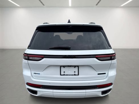 Used 2023 Jeep Grand Cherokee 30th Anniversary image 5