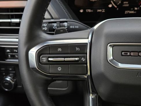 Used 2025 GMC Yukon Denali AWD/4WD image 22