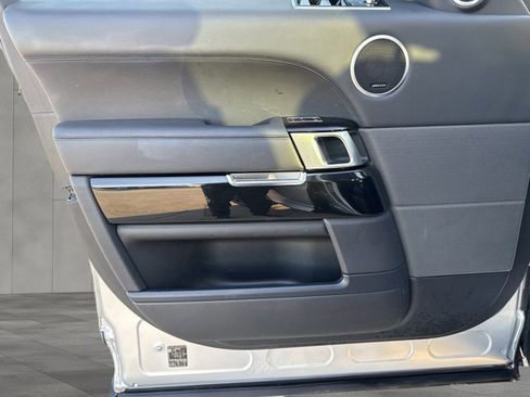 Used 2022 Land Rover Range Rover Sport HST image 10