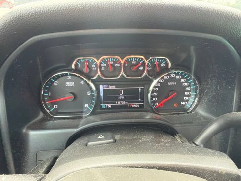 Used 2018 Chevrolet Silverado 1500 LT w/ All Star Edition AWD/4WD image 9