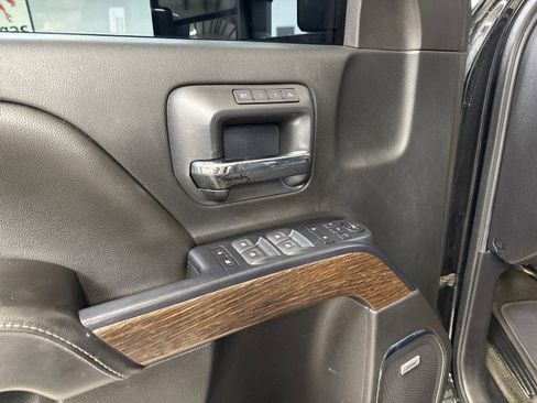 Used 2018 GMC Sierra 3500 Denali w/ Duramax Plus Package image 23