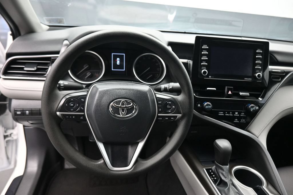 Used 2021 Toyota Camry LE FWD image 14