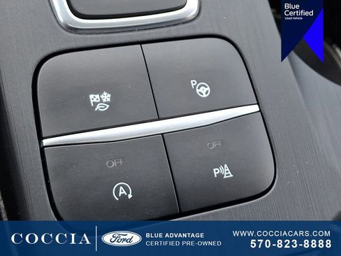 Certified 2020 Ford Escape Titanium AWD/4WD image 26