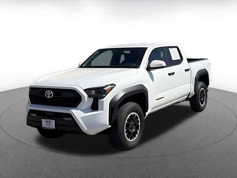 Used 2025 Toyota Tacoma TRD Off-Road AWD/4WD image 4
