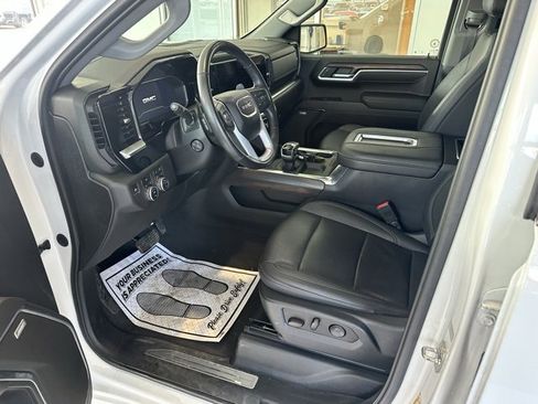 Used 2022 GMC Sierra 1500 SLT w/ SLT Convenience Package image 7