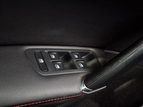 Used 2018 Volkswagen GTI Autobahn image 22