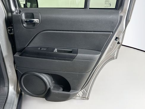 Used 2016 Jeep Patriot Sport w/ Power Value Group FWD image 28