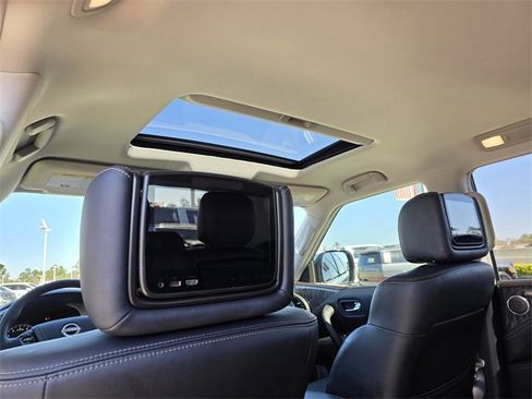 Used 2021 Nissan Armada Platinum image 5