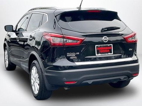 Used 2020 Nissan Rogue Sport SV FWD image 12