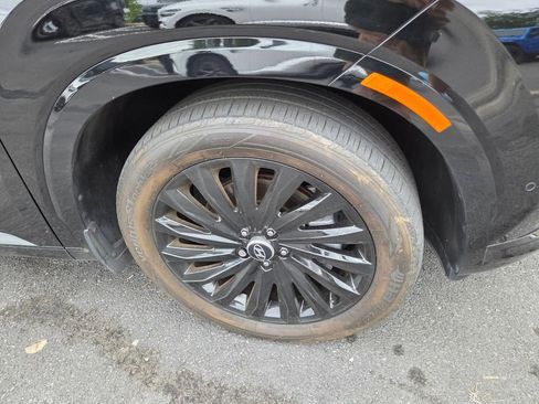 Used 2025 Hyundai Palisade Calligraphy AWD/4WD image 3