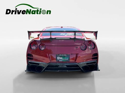 Used 2016 Nissan GT-R Premium AWD/4WD image 6