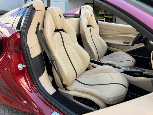 Used 2023 Ferrari F8 Tributo image 30