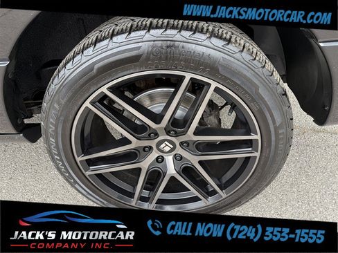 Used 2017 Ford Expedition Limited w/ Equipment Group 301A AWD/4WD image 29