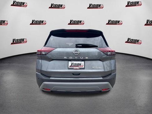 Used 2022 Nissan Rogue SV image 6