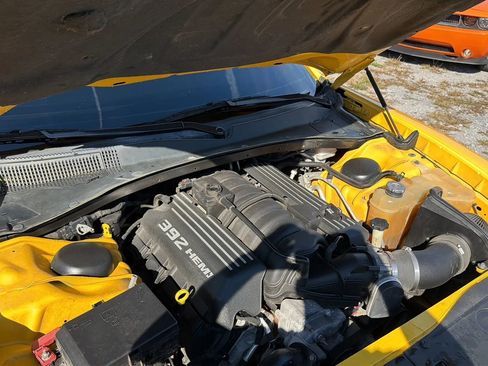 Used 2012 Dodge Charger SRT8 Super Bee w/ Driver Convenience Group II image 11