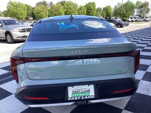 Used 2025 Kia K4 LXS image 8