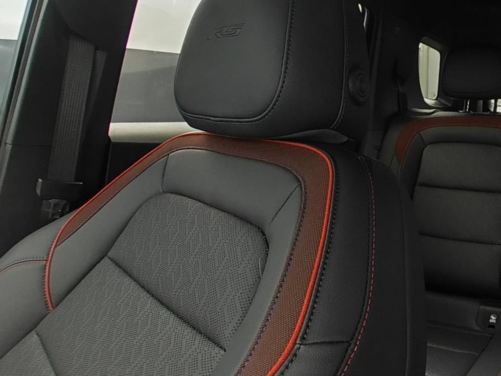 Used 2025 Chevrolet Equinox RS w/ Safety and Technology Package FWD image 9