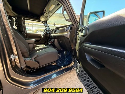 Used 2023 Jeep Wrangler Unlimited Sport AWD/4WD image 39