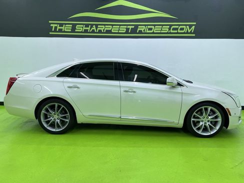Used 2015 Cadillac XTS Premium FWD image 11
