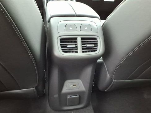 New 2026 Buick Envision Avenir image 17